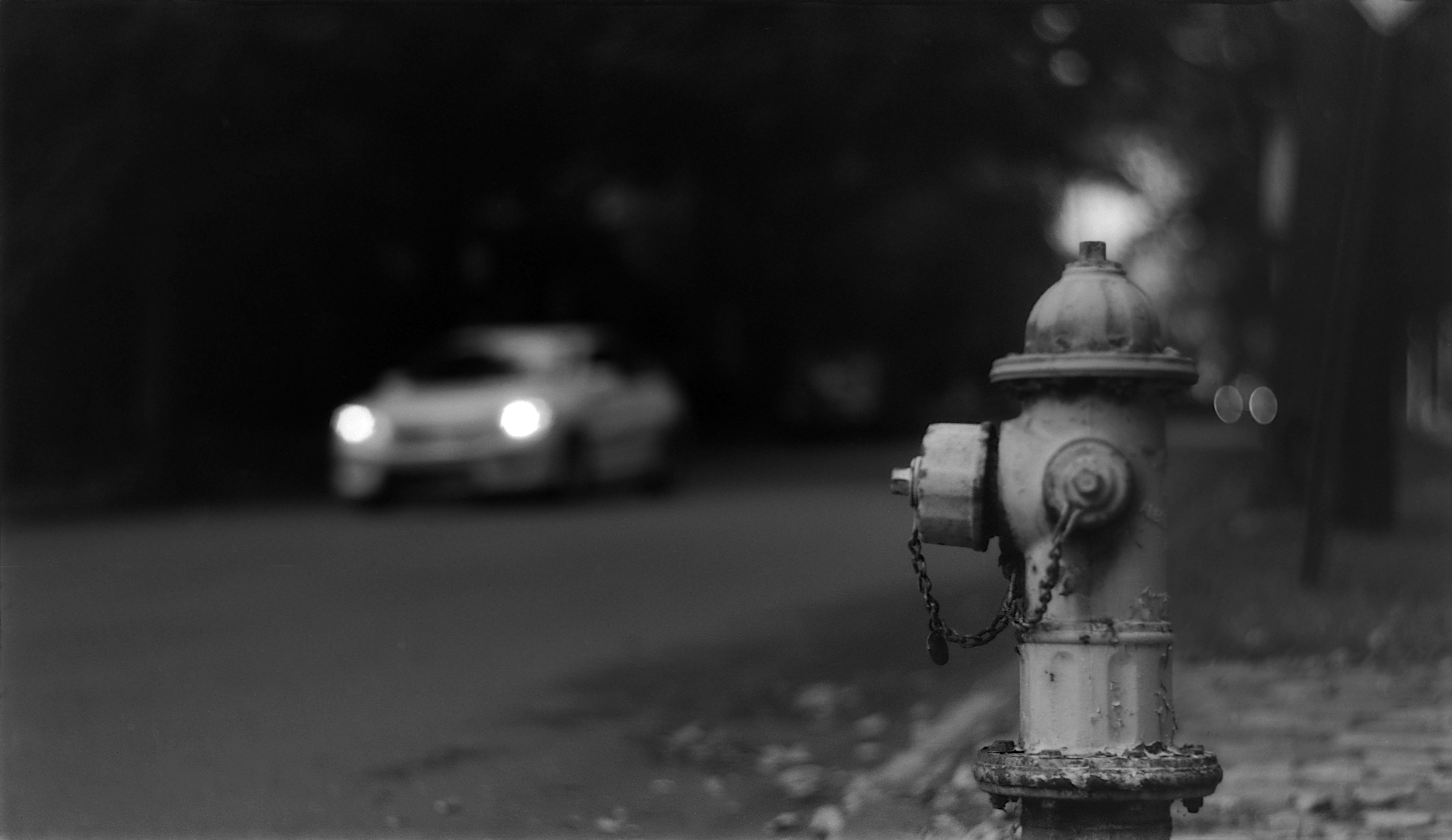 Plus-X 6x10 hydrant with car